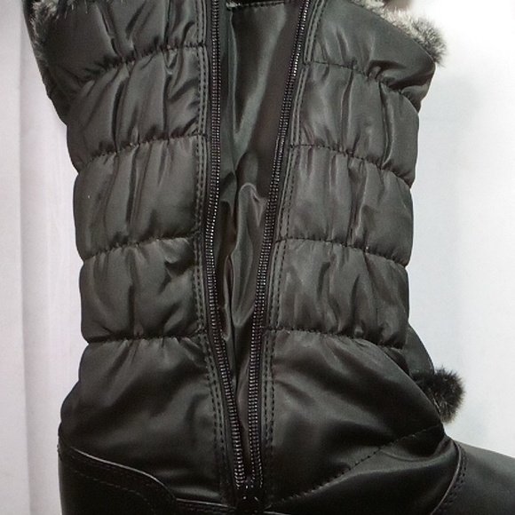 Totes Womens Insulated Fur Black Boots Side Zipper Zip Bottom Accents NWT Size 9 - Picture 3 of 10